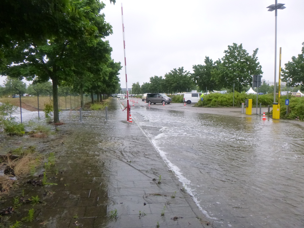 Land Unter